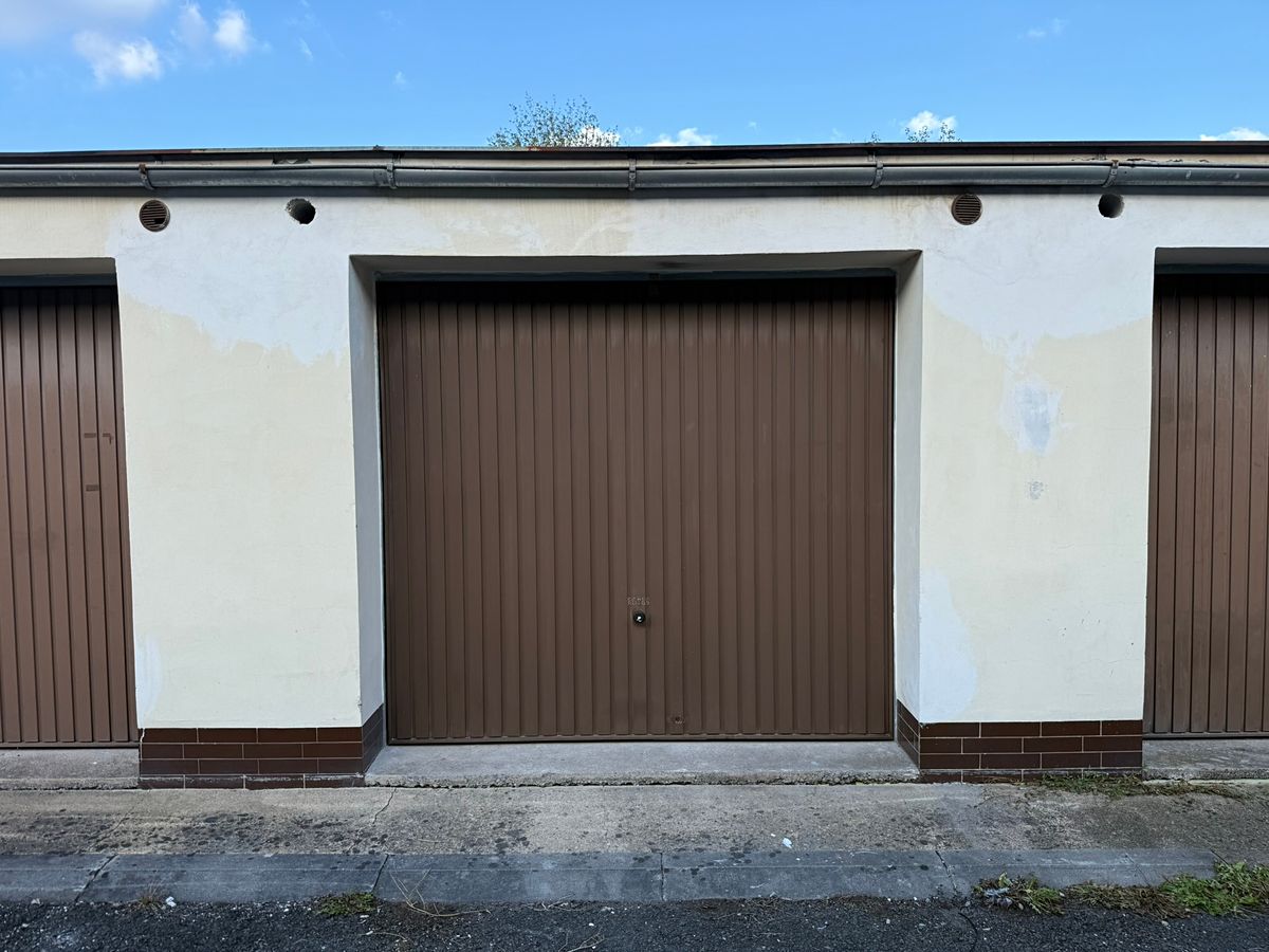 Prodej garáže 18 m² – fotografie 3
