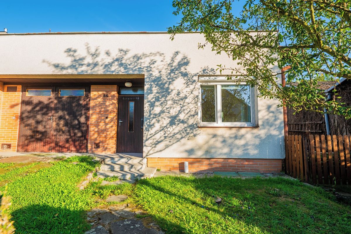 Prodej rodinného domu 200 m², pozemek 564 m² – fotografie 3