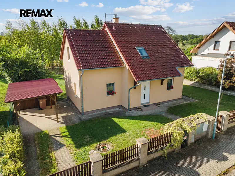 Prodej rodinného domu 112 m², pozemek 763 m², Velvary – náhled fotky 1