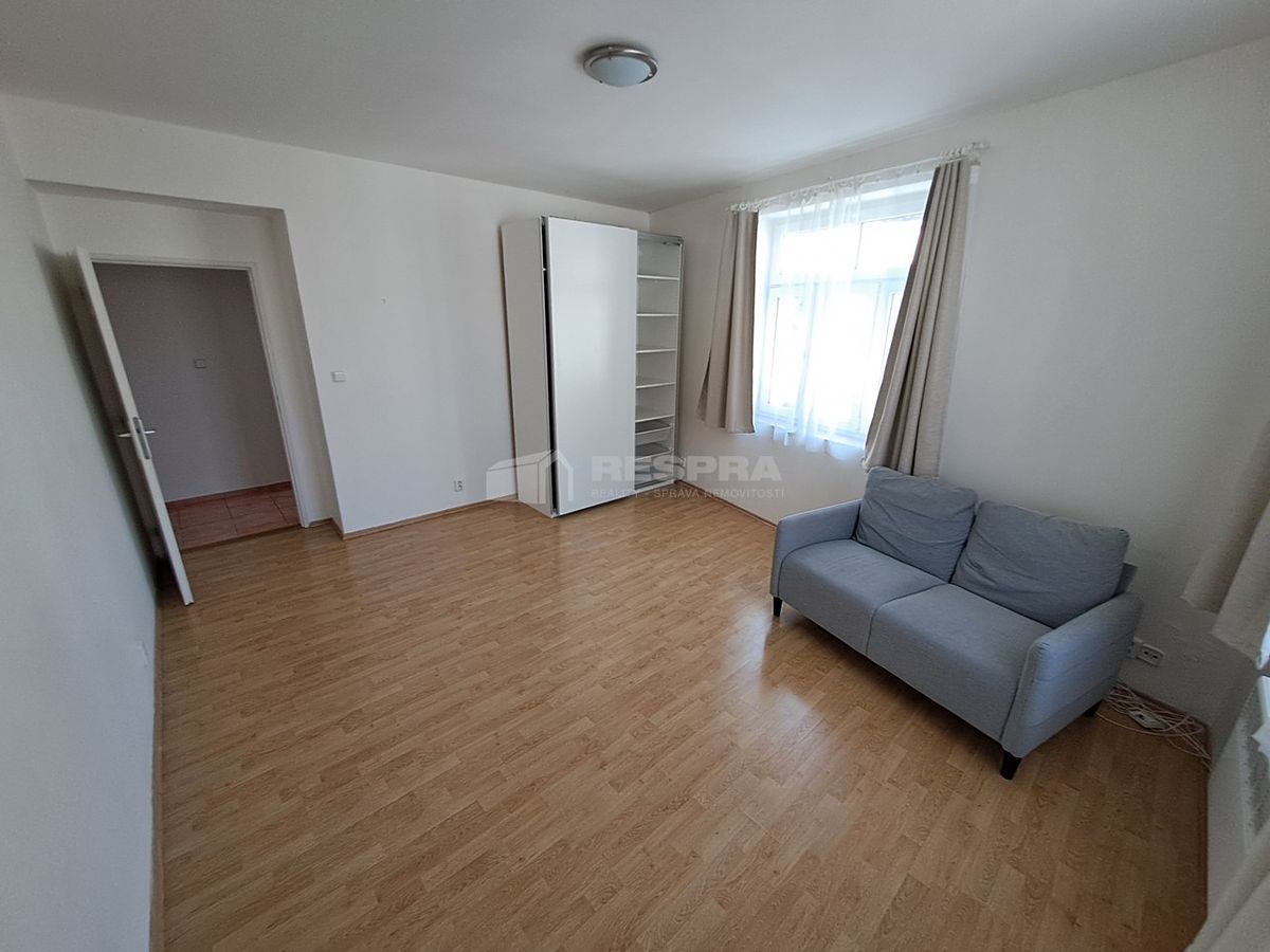 Pronájem bytu 2+1 70 m² – fotografie 5