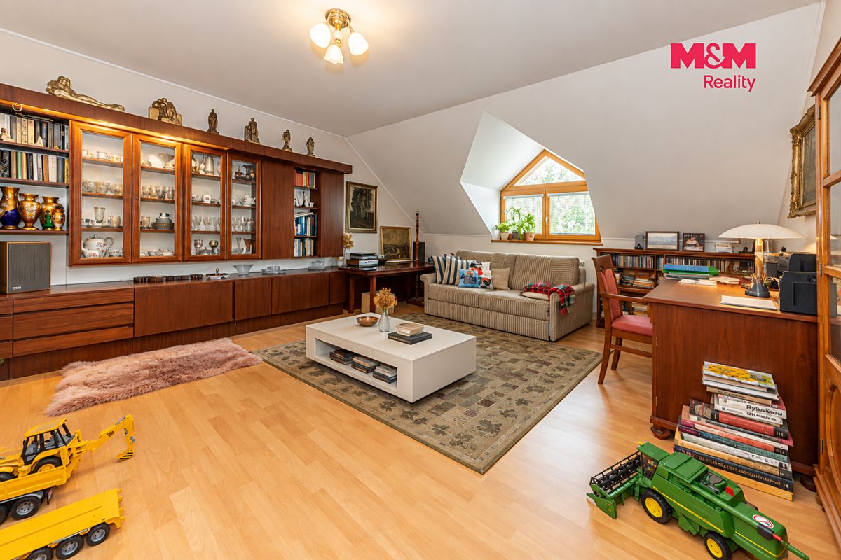 Prodej rodinného domu 179 m², pozemek 384 m² – fotografie 5