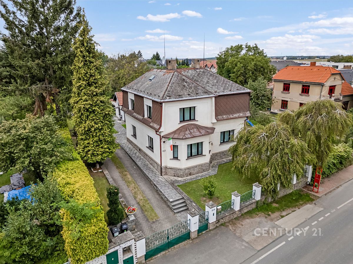 Prodej rodinného domu 215 m², pozemek 1960 m² – fotografie 2