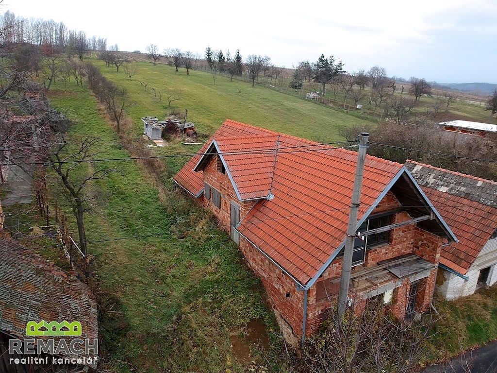Prodej rodinného domu 164 m², pozemek 3627 m² – fotografie 3