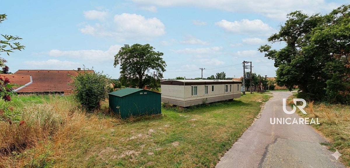 Prodej stavebního pozemku 328 m² – fotografie 2