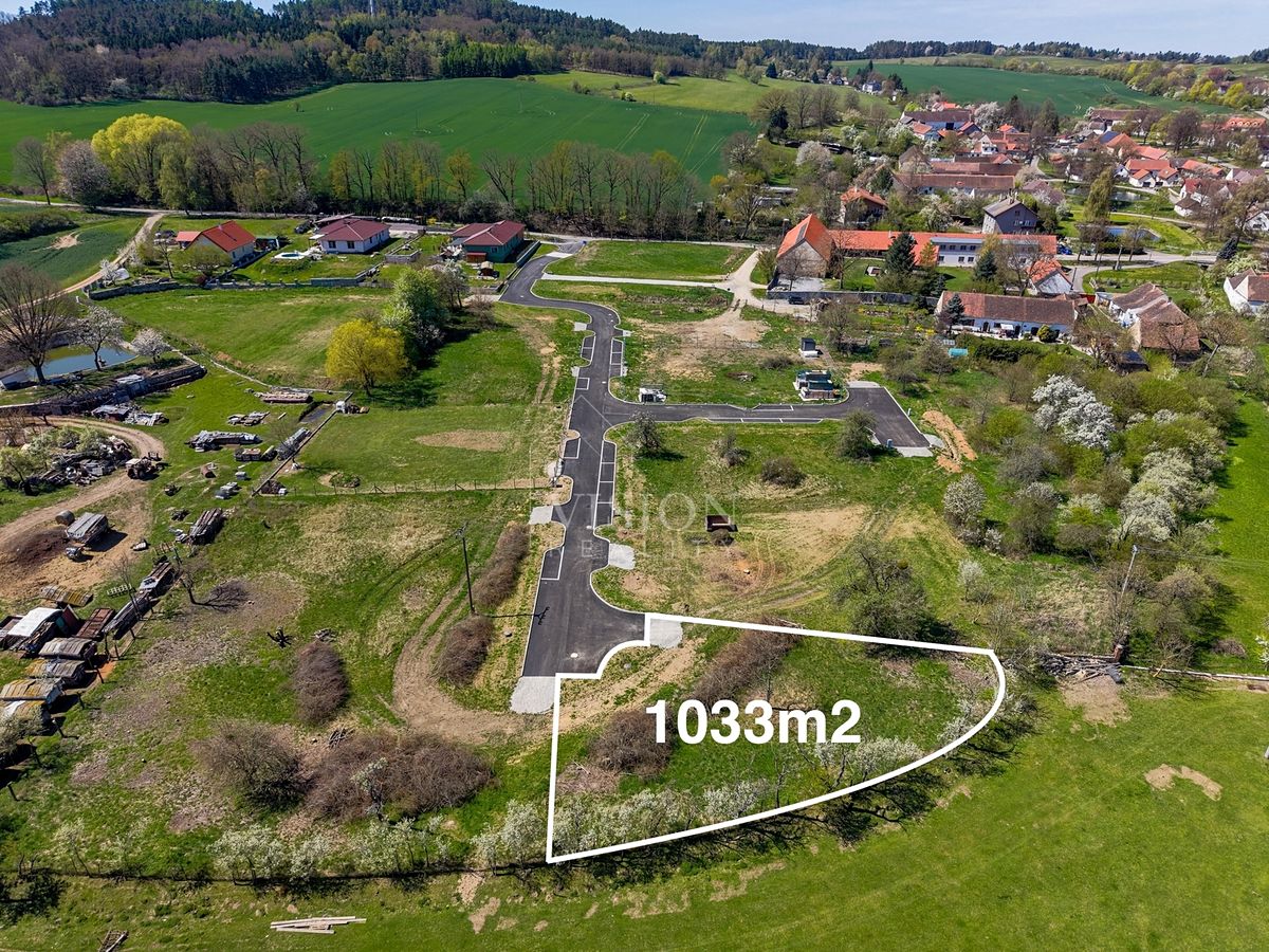 Prodej stavebního pozemku 1033 m², Dobev – fotka 1 z 3
