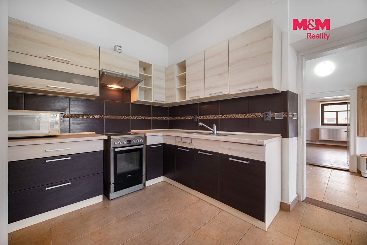 Prodej rodinného domu 85 m², pozemek 914 m² – fotografie 3