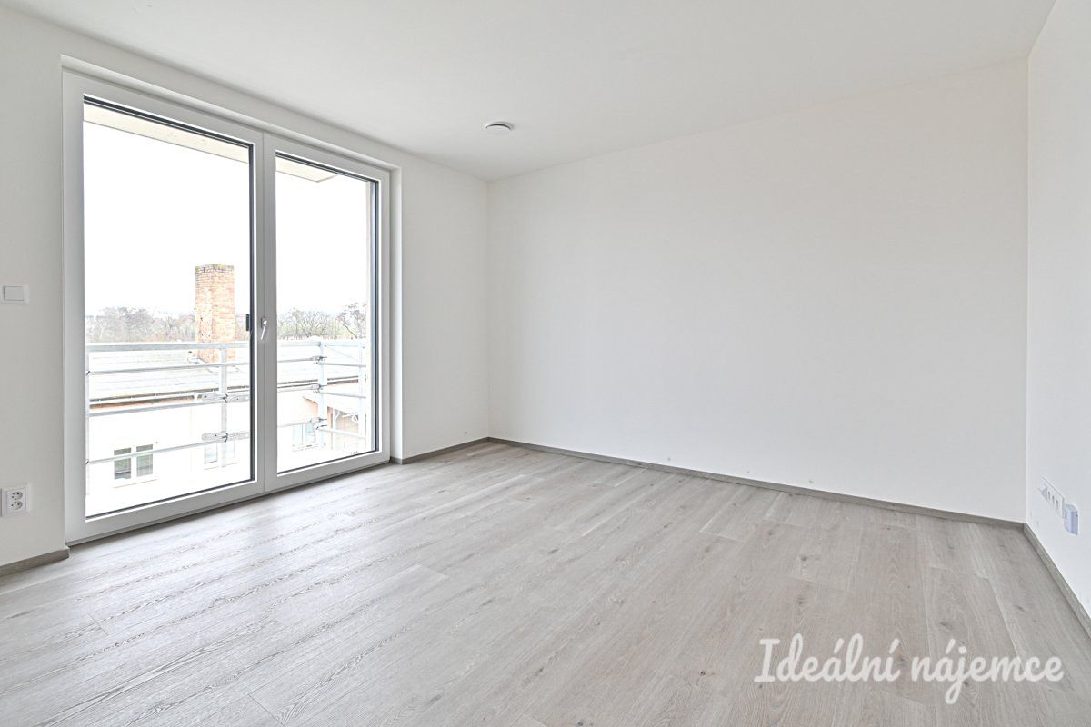 Pronájem bytu 2+kk 39 m² – fotografie 5
