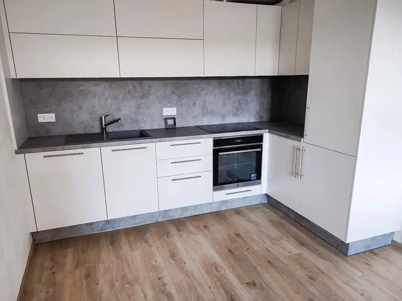 Pronájem bytu 3+kk 77 m², Praha – náhled fotky 1