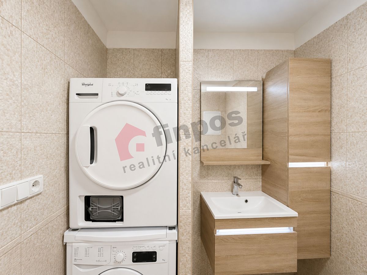Pronájem bytu 2+kk 41 m² – fotografie 3