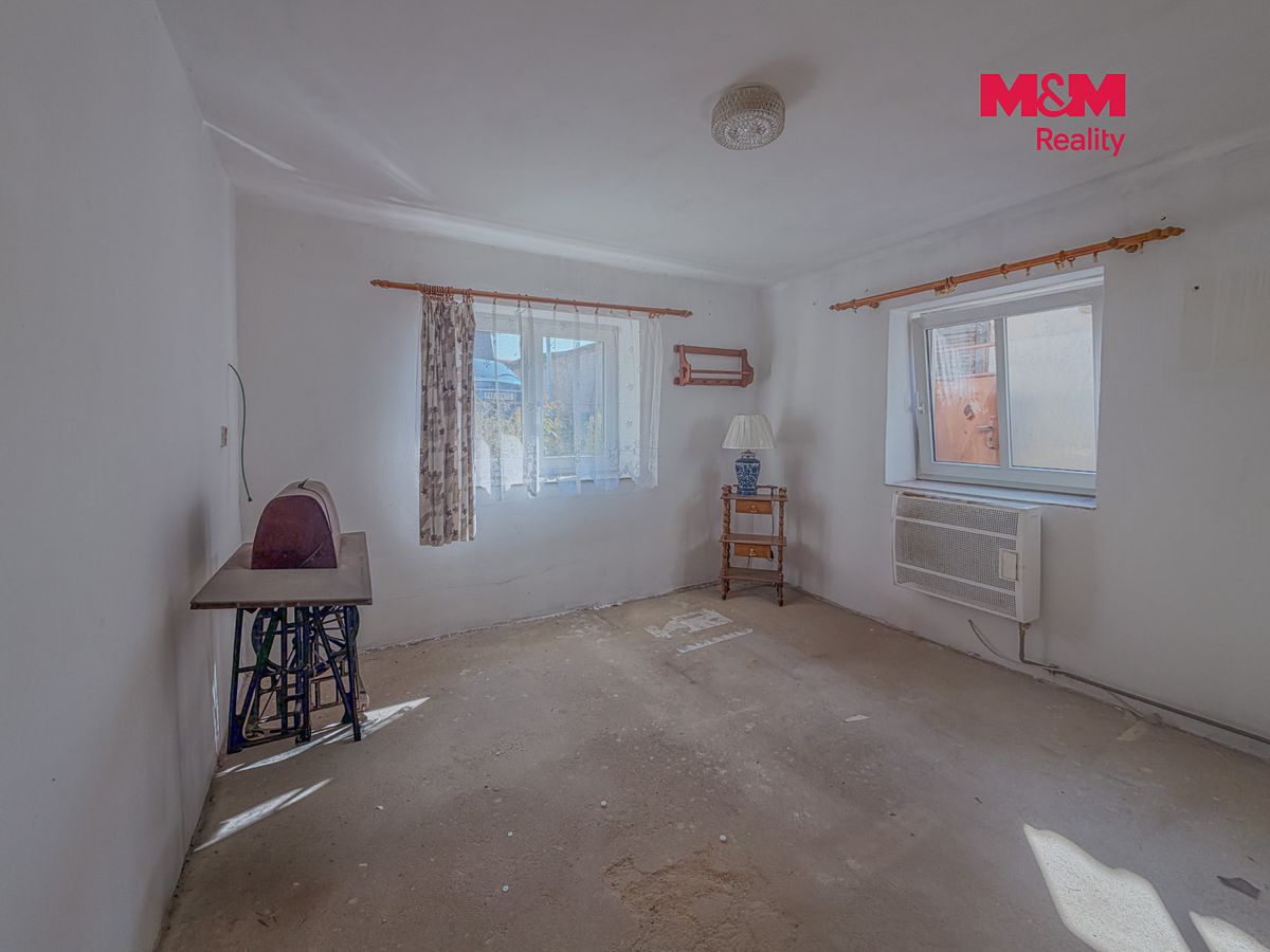 Prodej rodinného domu 75 m², pozemek 126 m² – fotografie 4