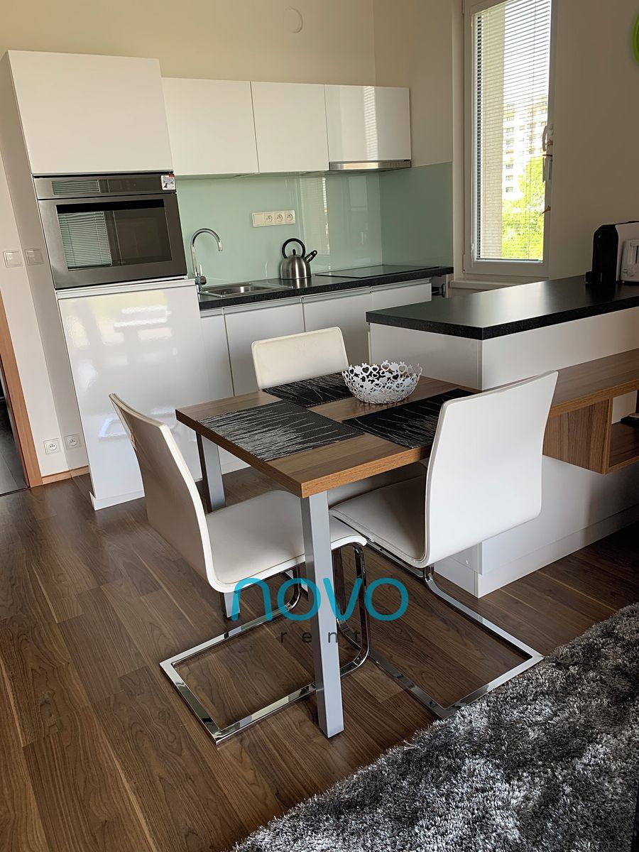 Pronájem bytu 1+kk 33 m²