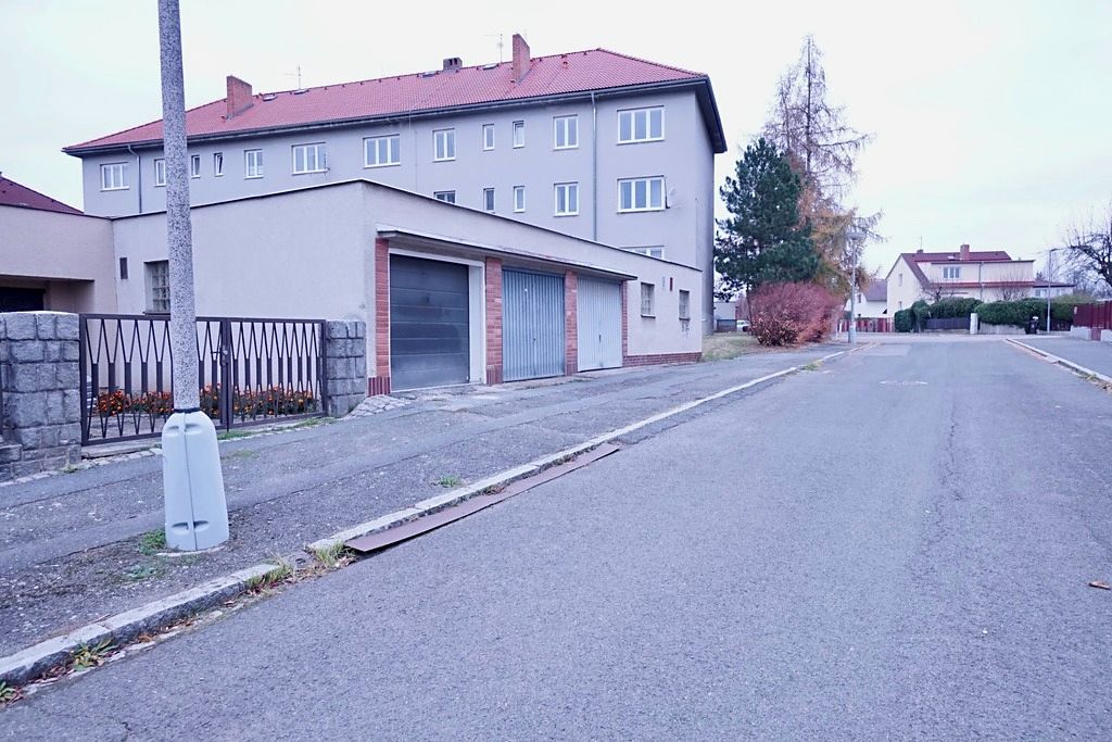 Pronájem garáže 14 m² – fotografie 2