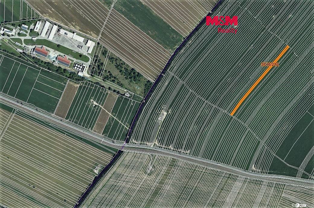 Prodej pole 7451 m², Vracov – fotka 1 z 3