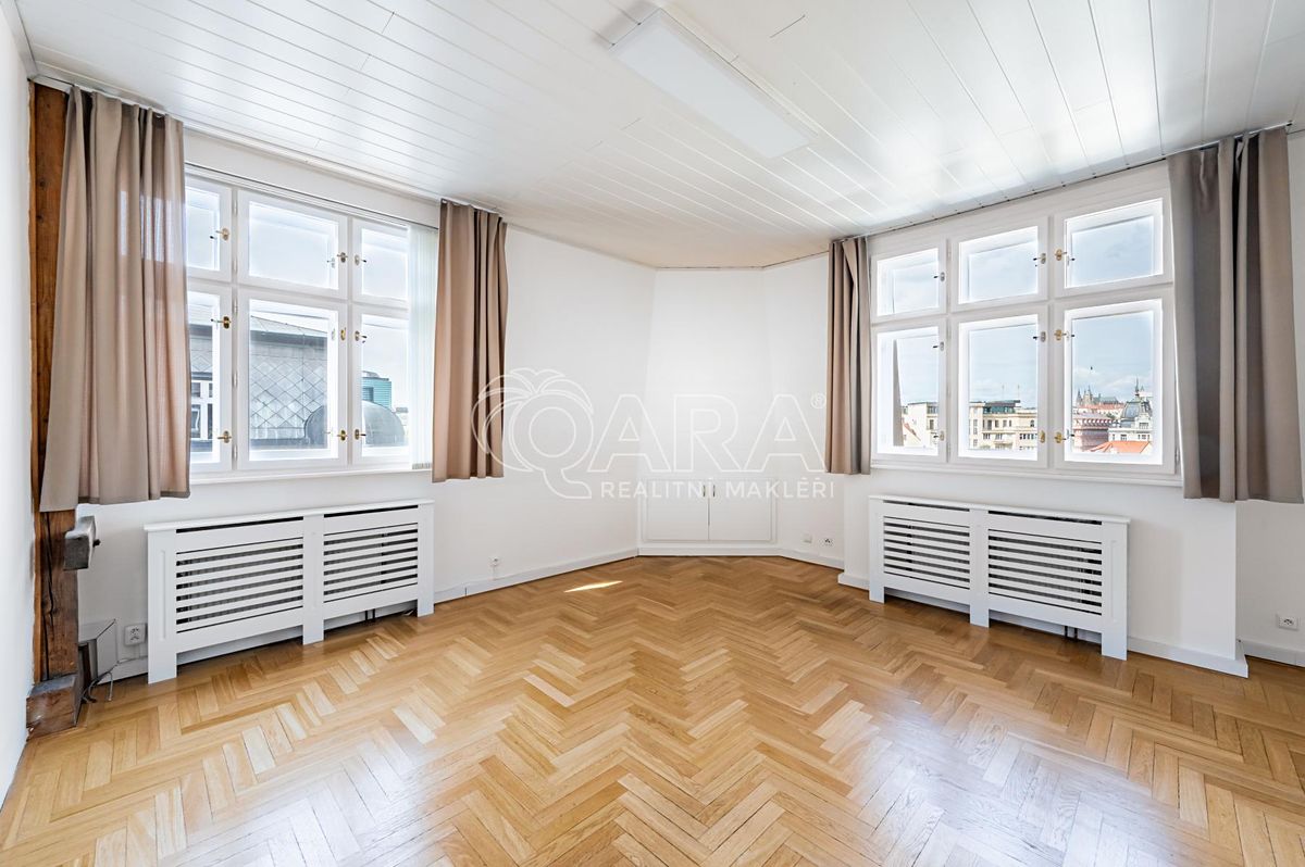 Pronájem bytu 5+1 184 m²