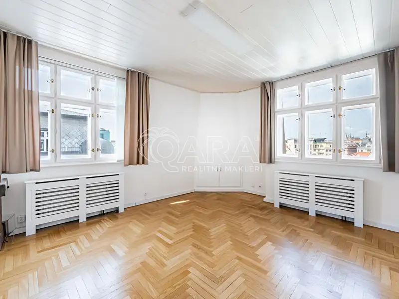Pronájem bytu 5+1 184 m², Praha – náhled fotky 1
