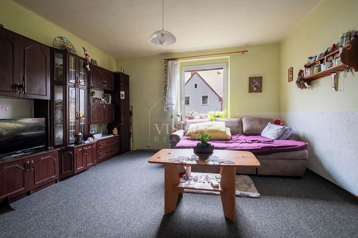 Prodej rodinného domu 120 m², pozemek 680 m² – fotografie 2