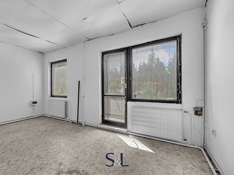 Нерухомість на продаж, 325 м² (25 з 32)