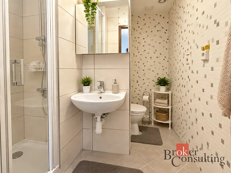 Prodej bytu 1+kk 35 m², Hradec Králové – náhled fotky 3