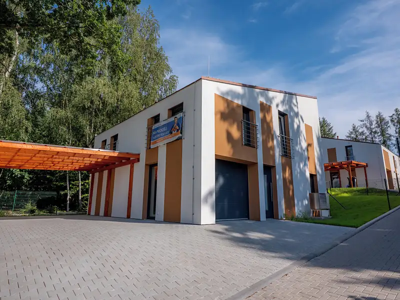 Prodej rodinného domu 145 m², pozemek 676 m², Kamenice – náhled fotky 2