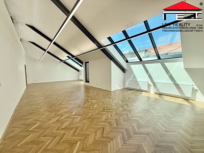 Pronájem kanceláře 196 m²
