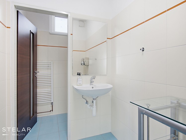 Pronájem komerčního prostoru, 538 m² (21 z 22)