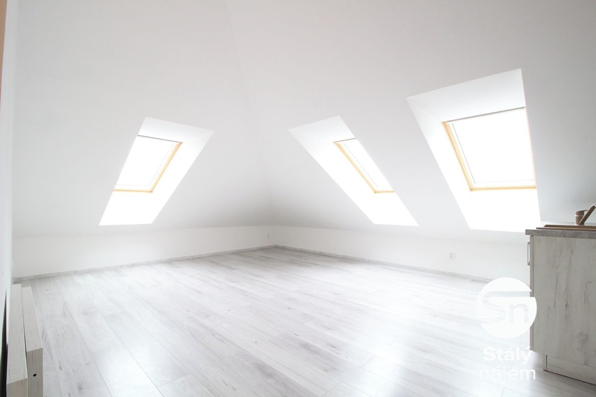 Pronájem bytu 3+1 78 m² – fotografie 2