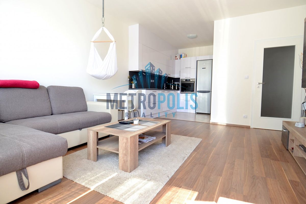 Pronájem bytu 2+kk 60 m² – fotografie 5