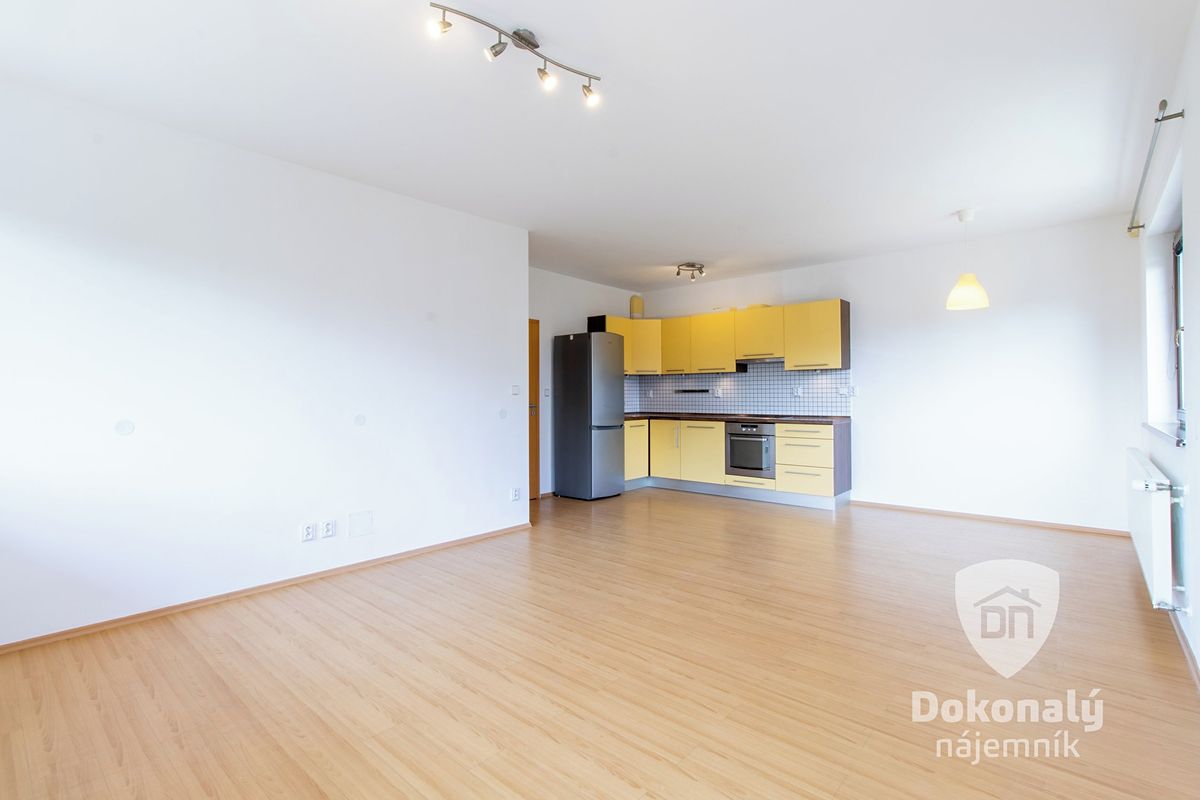 Pronájem bytu 2+kk 60 m² – fotografie 4