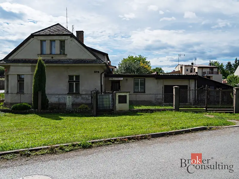Prodej rodinného domu 160 m², pozemek 775 m², Radnice – náhled fotky 1