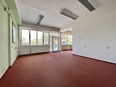 Комерційне приміщення в оренду, 250 м² (2 з 6)