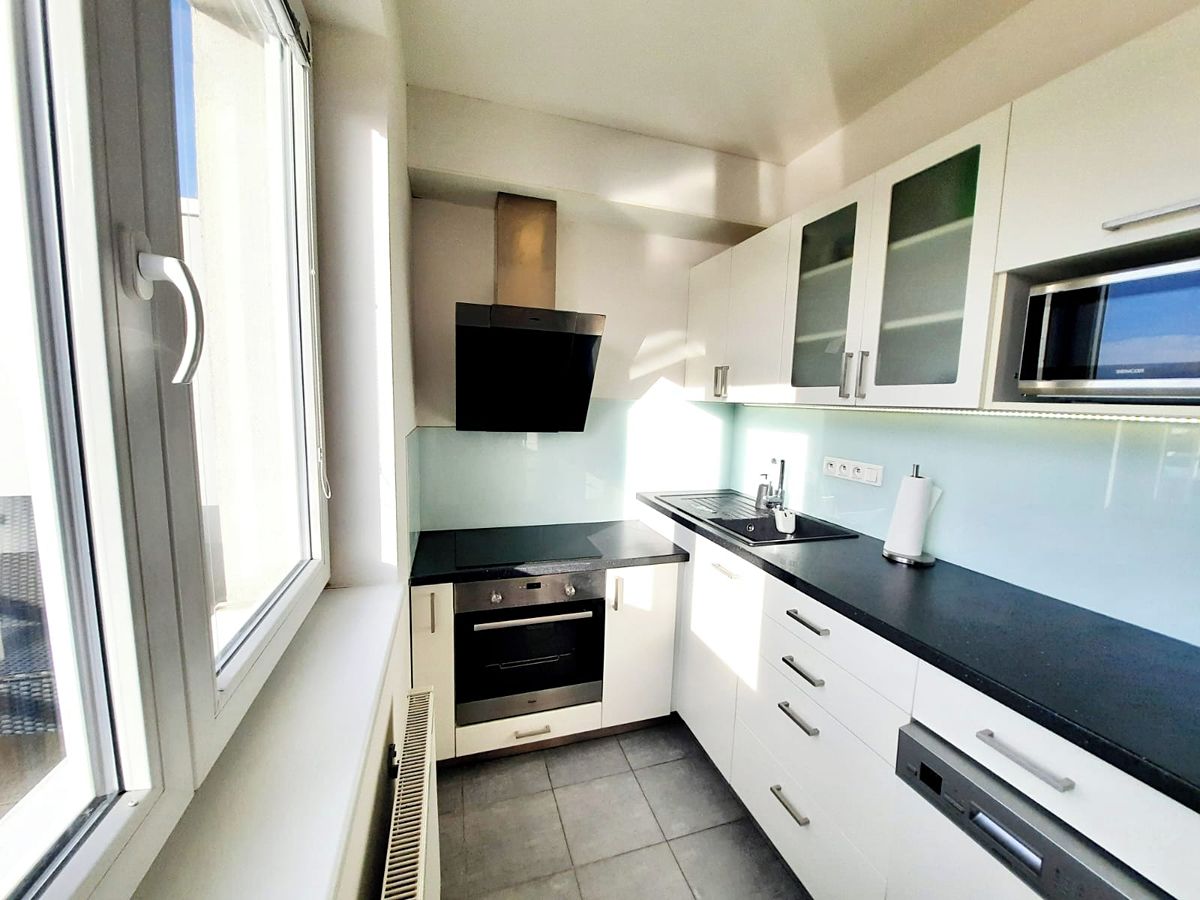 Pronájem bytu 1+kk 32 m²