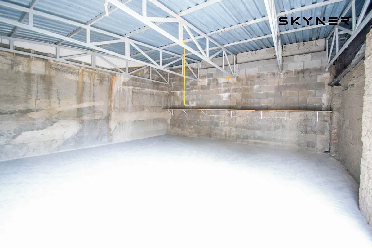 Prodej skladového prostoru 54 m²