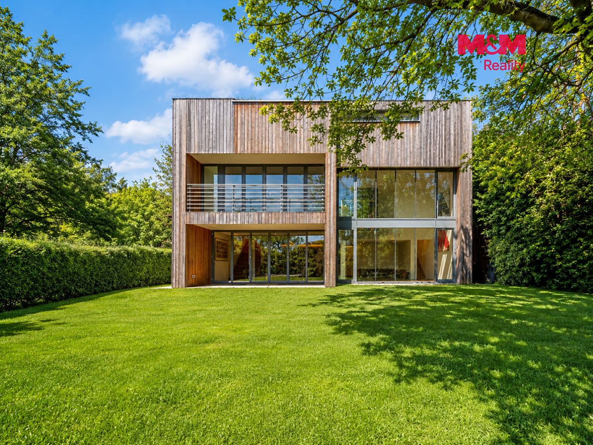 Prodej rodinného domu 334 m², pozemek 1331 m² – fotografie 5