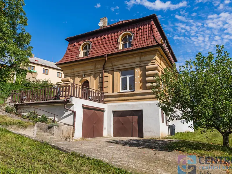 Prodej rodinného domu 202 m², pozemek 1282 m², Praha – náhled fotky 2