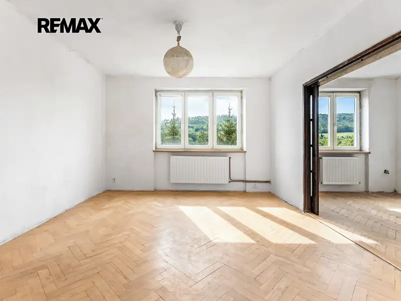 Prodej bytu 2+1 43 m², Tmaň – náhled fotky 1