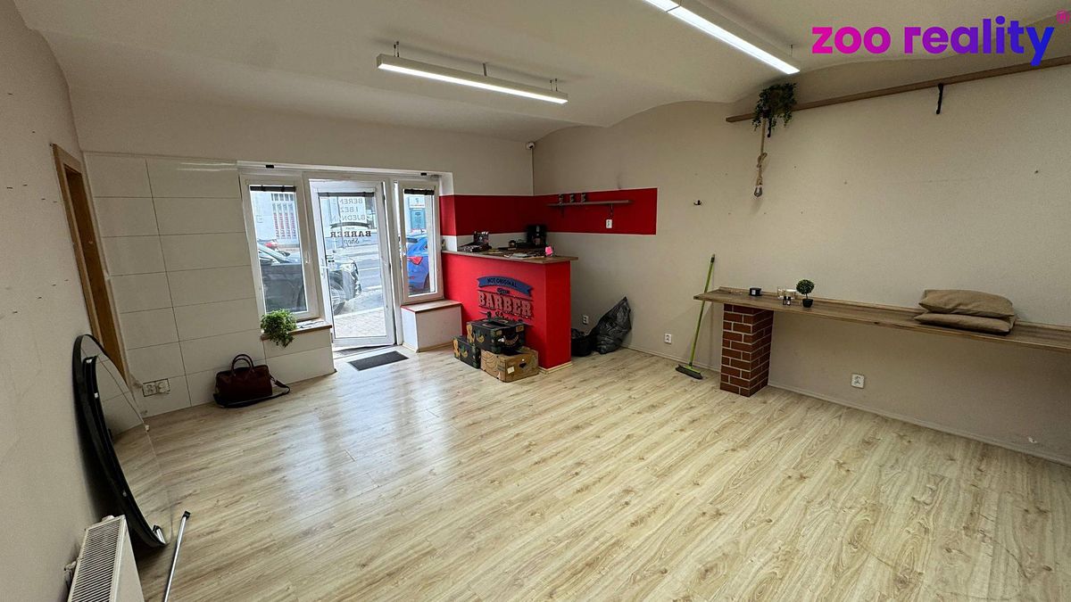 Pronájem obchodního prostoru 50 m² – fotografie 3