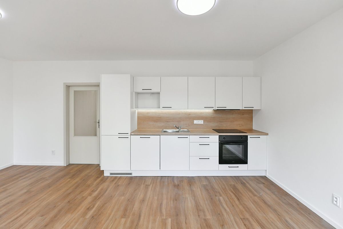 Pronájem bytu 2+kk 50 m² – fotografie 4