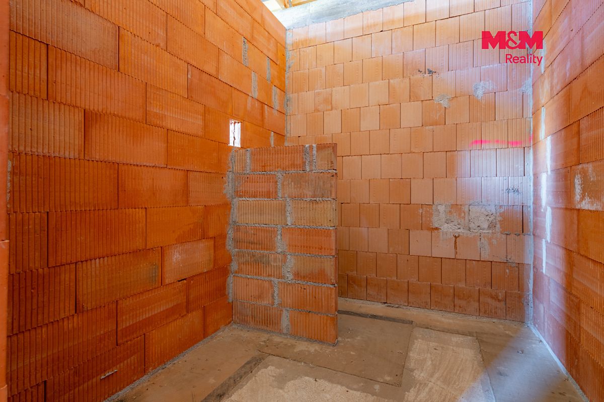 Prodej rodinného domu 168 m², pozemek 1144 m² – fotografie 5