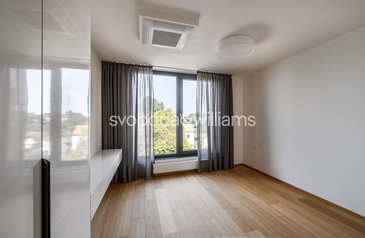 Pronájem bytu 3+kk 118 m² – fotografie 5