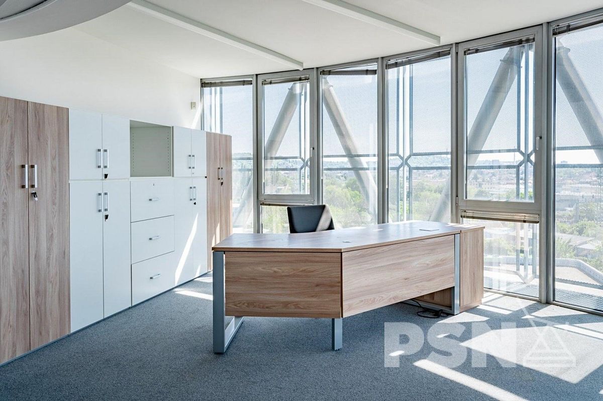 Pronájem kanceláře 710 m² – fotografie 2