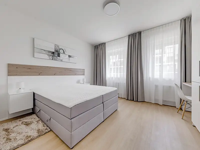Pronájem bytu 3+kk 80 m², Praha – náhled fotky 3