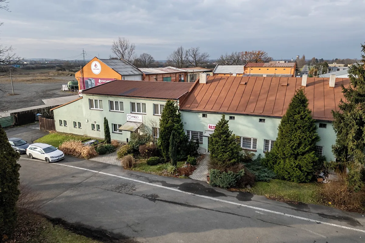 Prodej výrobní haly, prostoru 1082 m²