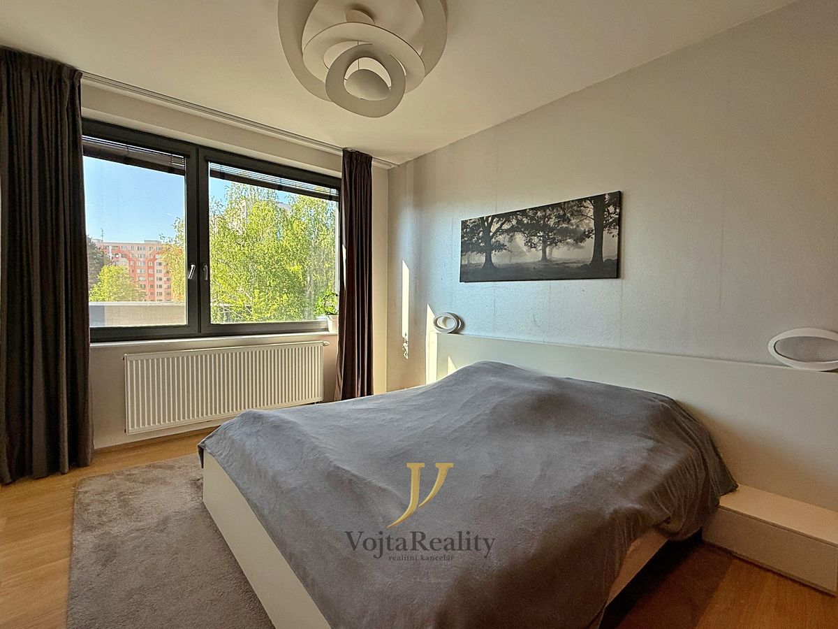 Pronájem bytu 2+kk 55 m² – fotografie 4