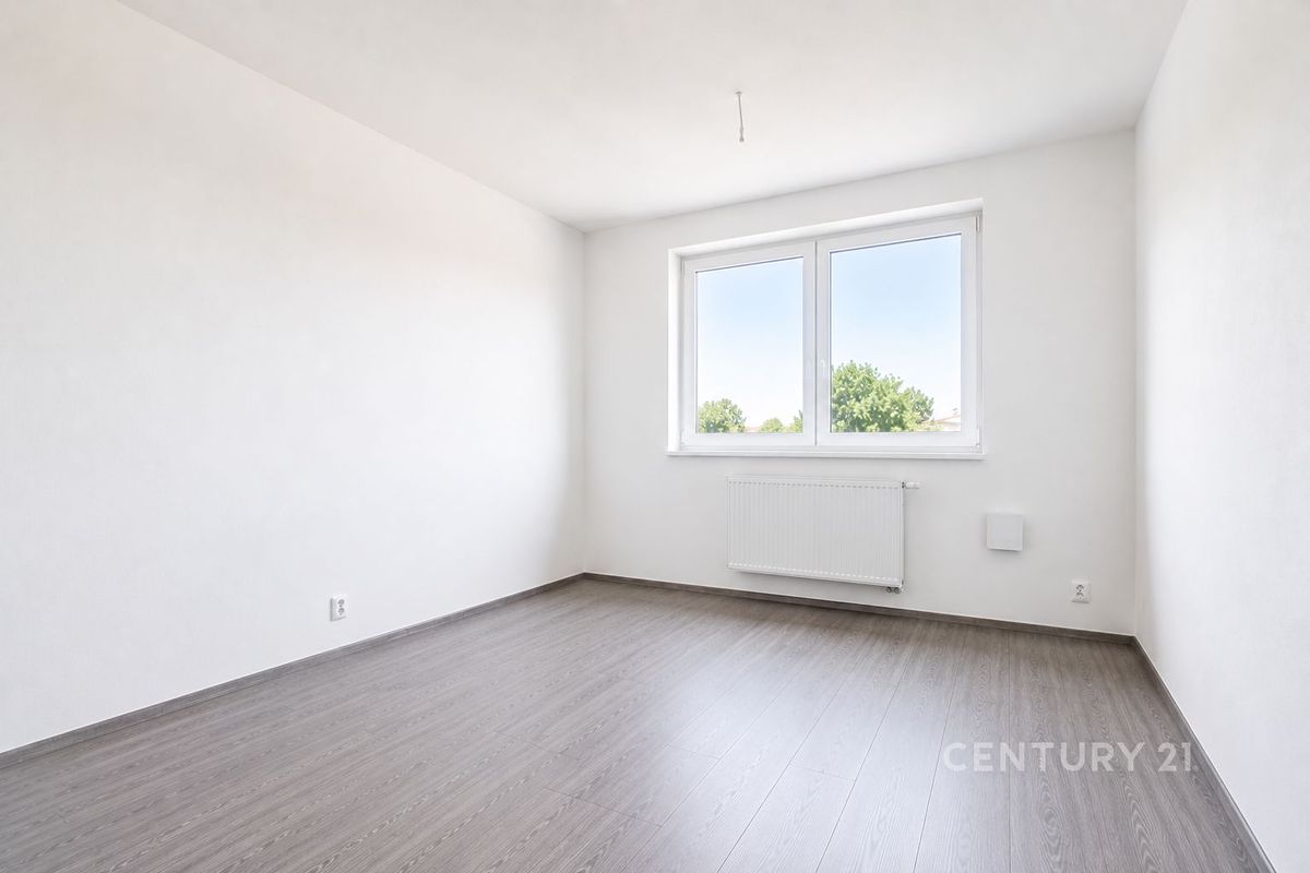 Pronájem bytu pokoje 14 m²