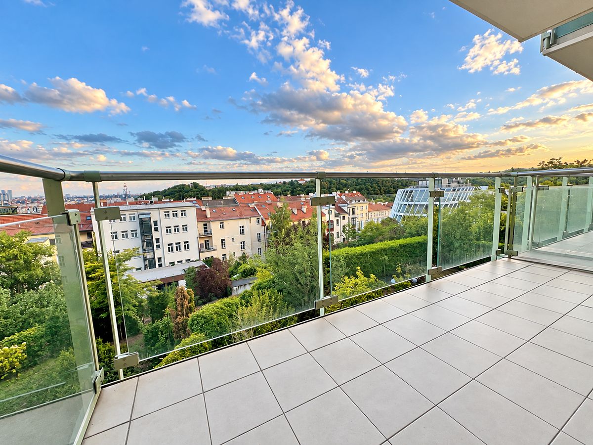 Pronájem bytu 3+kk 108 m² – fotografie 2