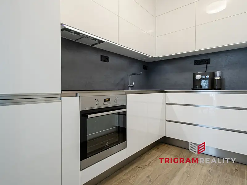 Pronájem bytu 2+kk 46 m², Hradec Králové – náhled fotky 2