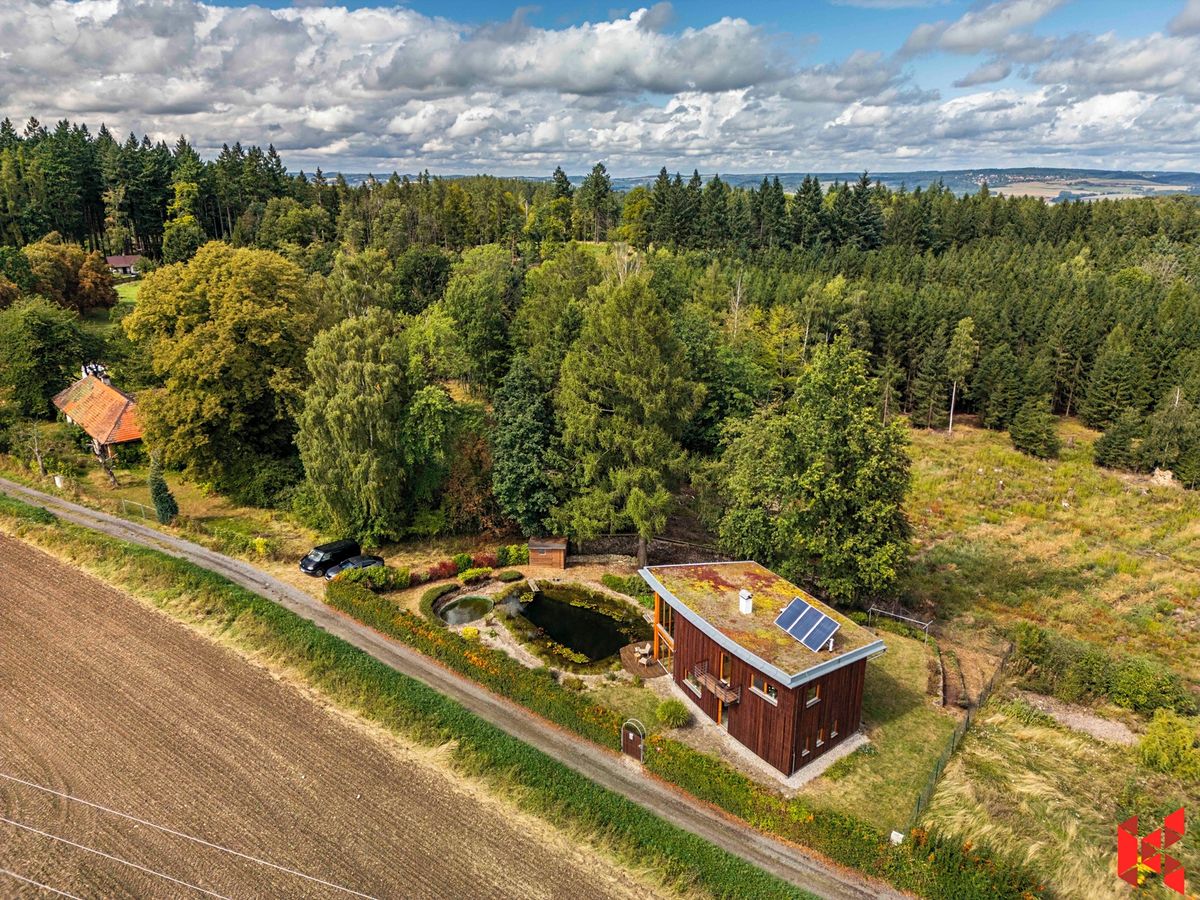 Prodej rodinného domu 121 m², pozemek 831 m² – fotografie 2