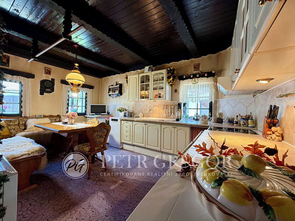 Prodej památky 100 m², pozemek 66000 m² – fotografie 2