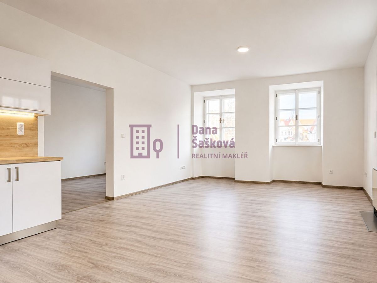 Pronájem bytu 2+kk 72 m² – fotografie 2
