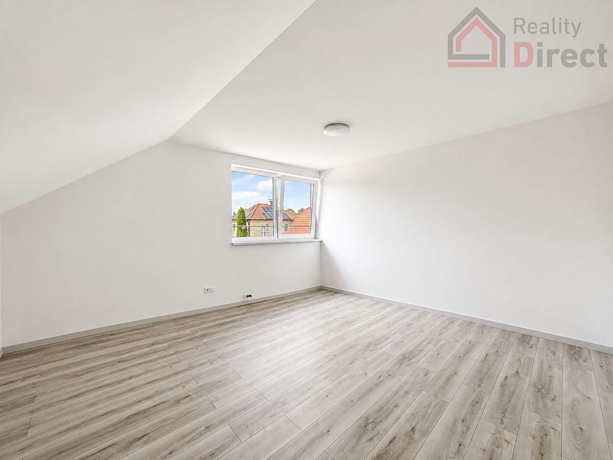 Pronájem bytu 1+1 37 m² – fotografie 3